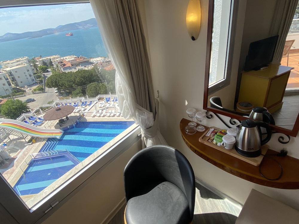 Roseira Beach Resort — Hotel rooms in Milas, Mugla