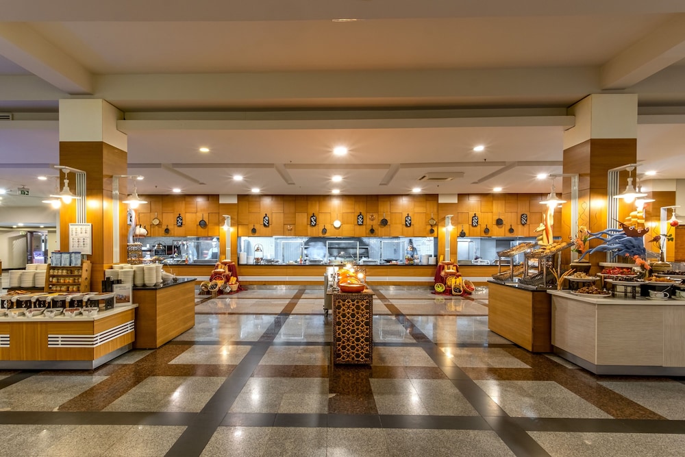 Mirada Del Mar Hotel - All Inclusive — Restaurant & bars in Kemer