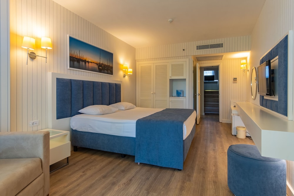 Mirada Del Mar Hotel - All Inclusive — Hotel rooms in Kemer