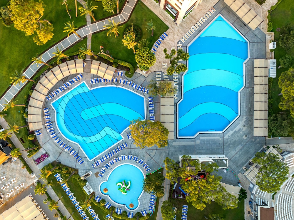 Mirada Del Mar Hotel - All Inclusive — Swimming pool in Kemer