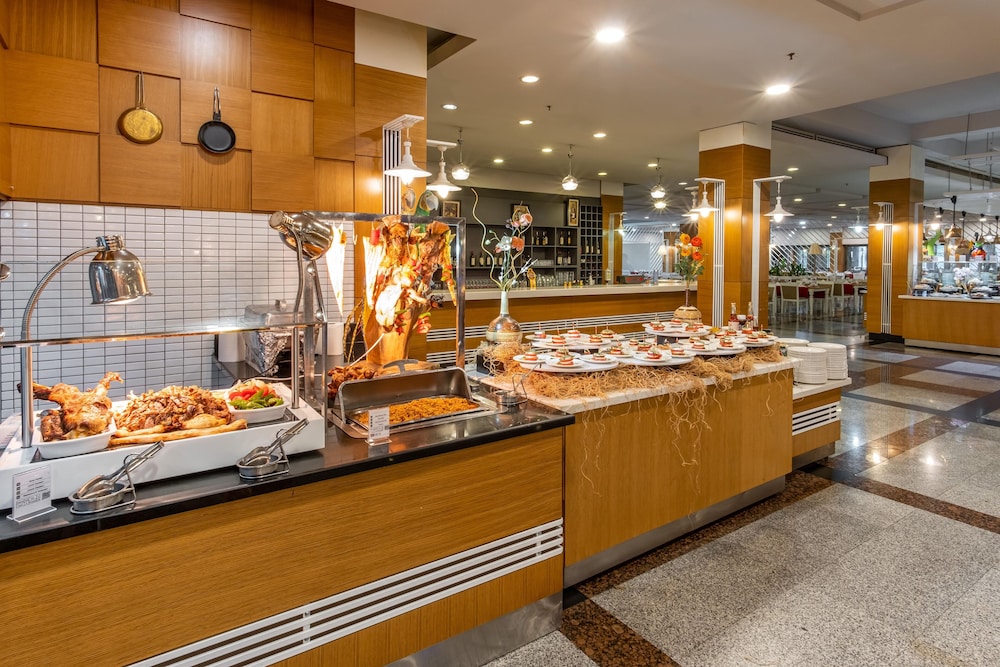Mirada Del Mar Hotel - All Inclusive — Restaurant & bars in Kemer