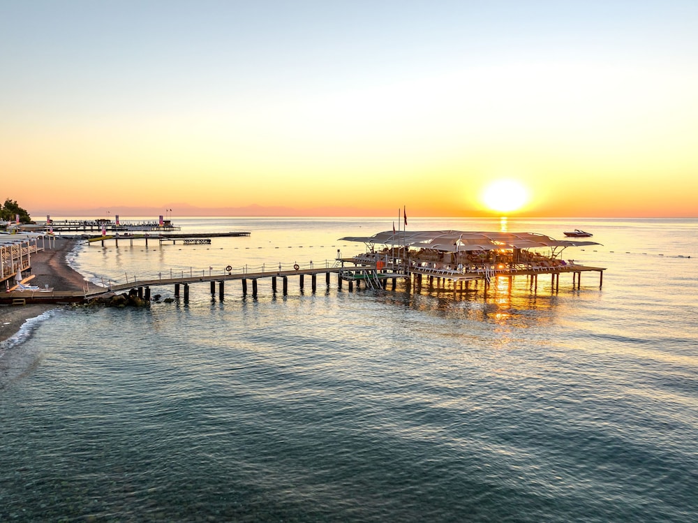 Mirada Del Mar Hotel - All Inclusive — Beach in Kemer