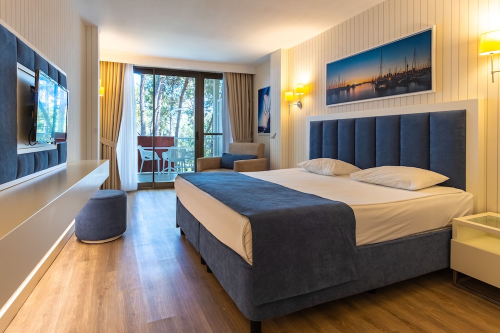 Mirada Del Mar Hotel - All Inclusive — Hotel rooms in Kemer