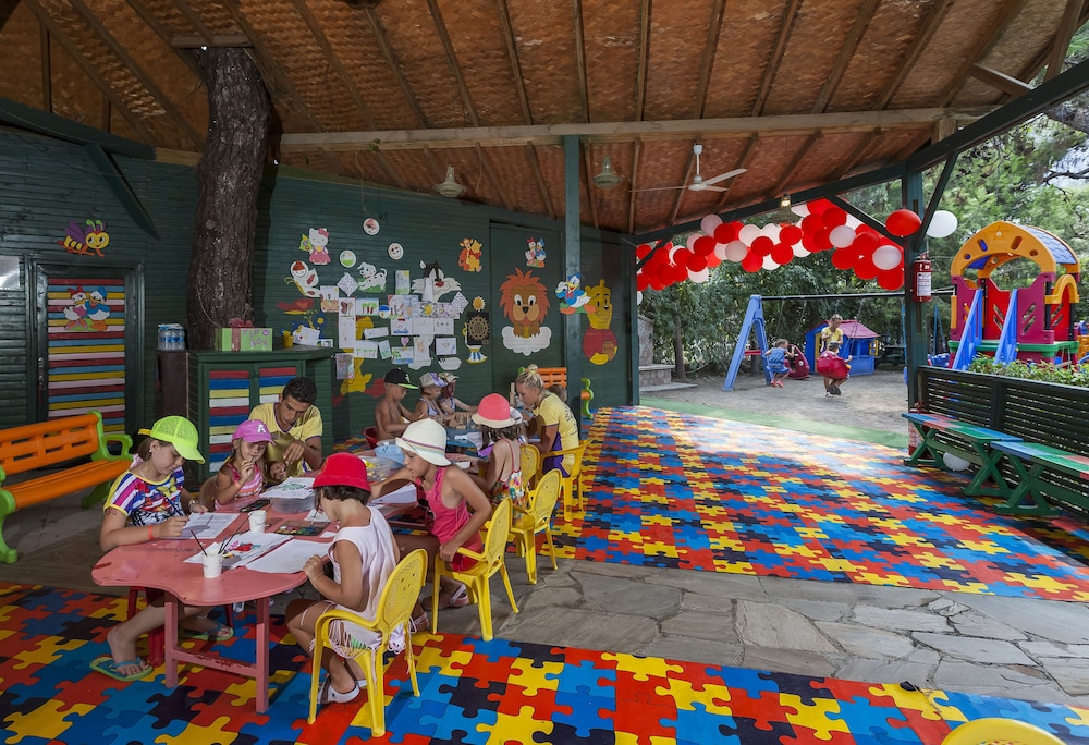 Perre La Mer Hotel Resort & Spa — Attractions for children in Kemer