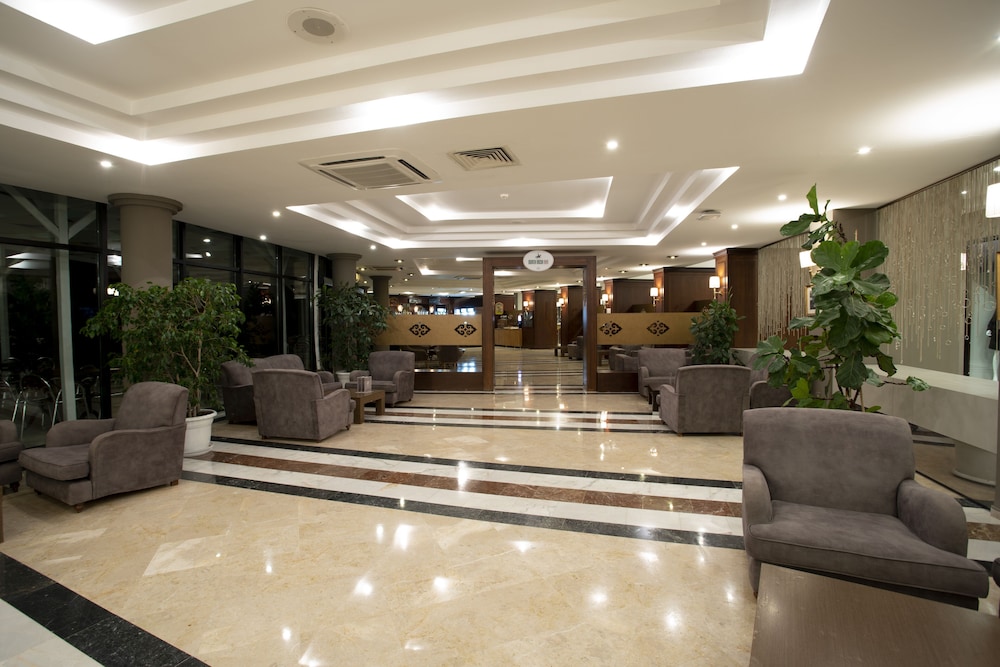 Perre La Mer Hotel Resort & Spa — Hotel building in Kemer