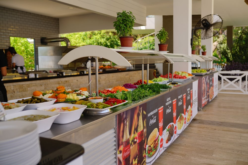 Perre La Mer Hotel Resort & Spa — Restaurant & bars in Kemer