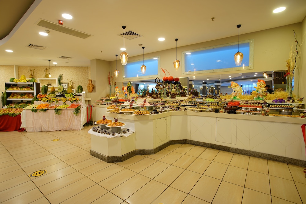 Perre La Mer Hotel Resort & Spa — Restaurant & bars in Kemer