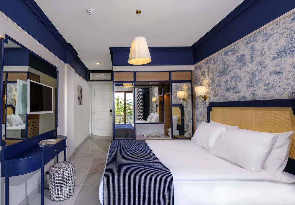 Utopia Beach Club — Rooms in Avsallar