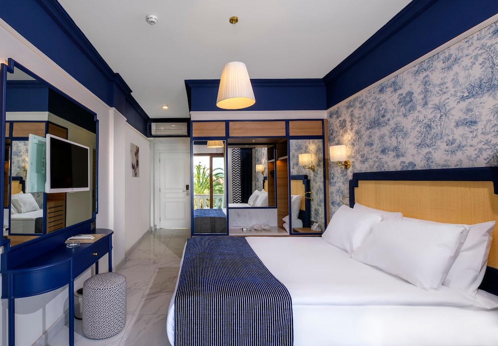 Utopia Beach Club — Rooms in Avsallar