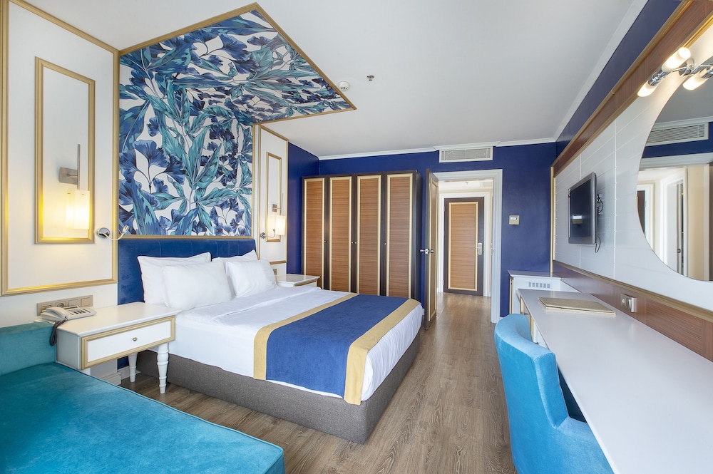 Utopia Beach Club — Rooms in Avsallar