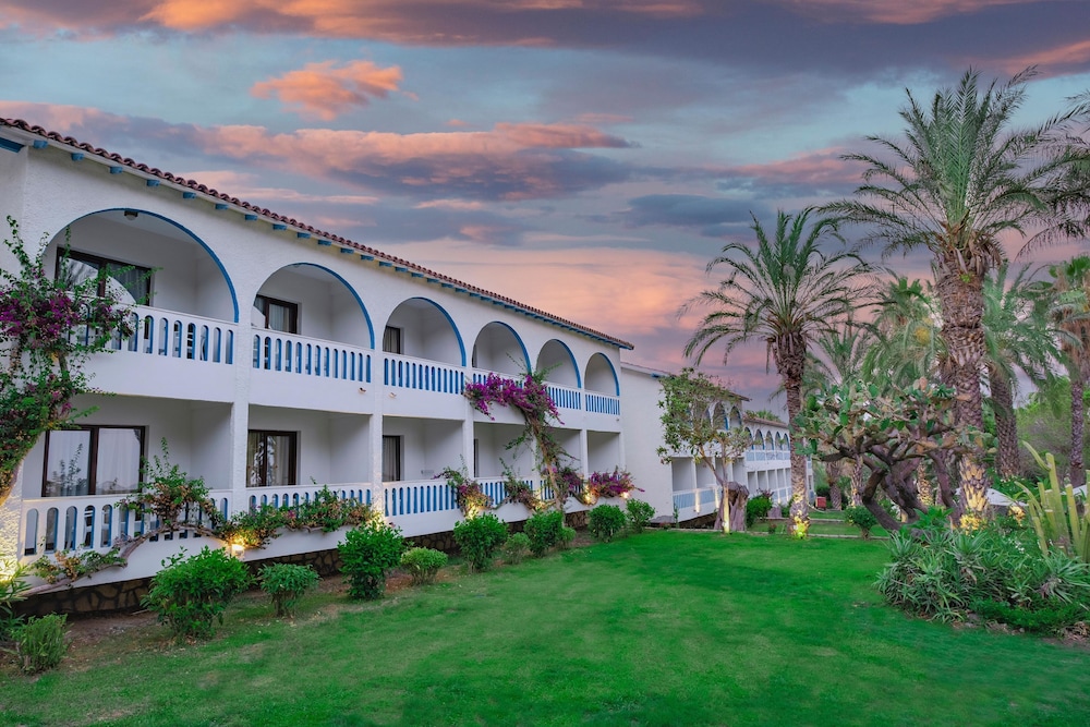 Utopia Beach Club — Outdoor in Avsallar