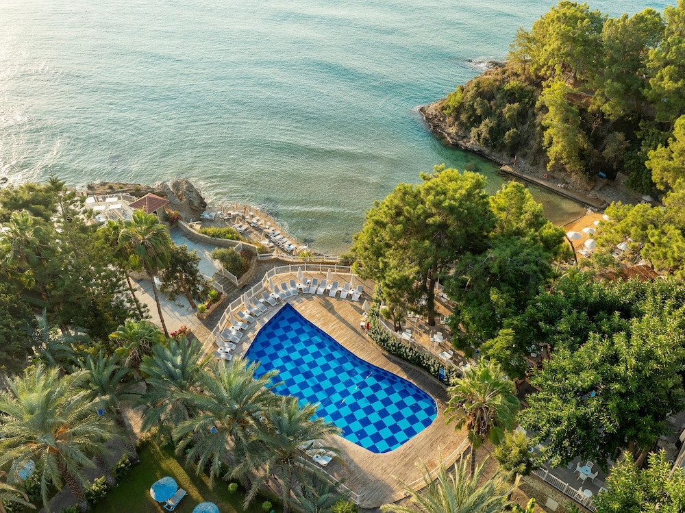 Utopia Beach Club — Pool in Avsallar