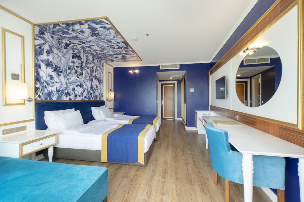 Utopia Beach Club — Rooms in Avsallar