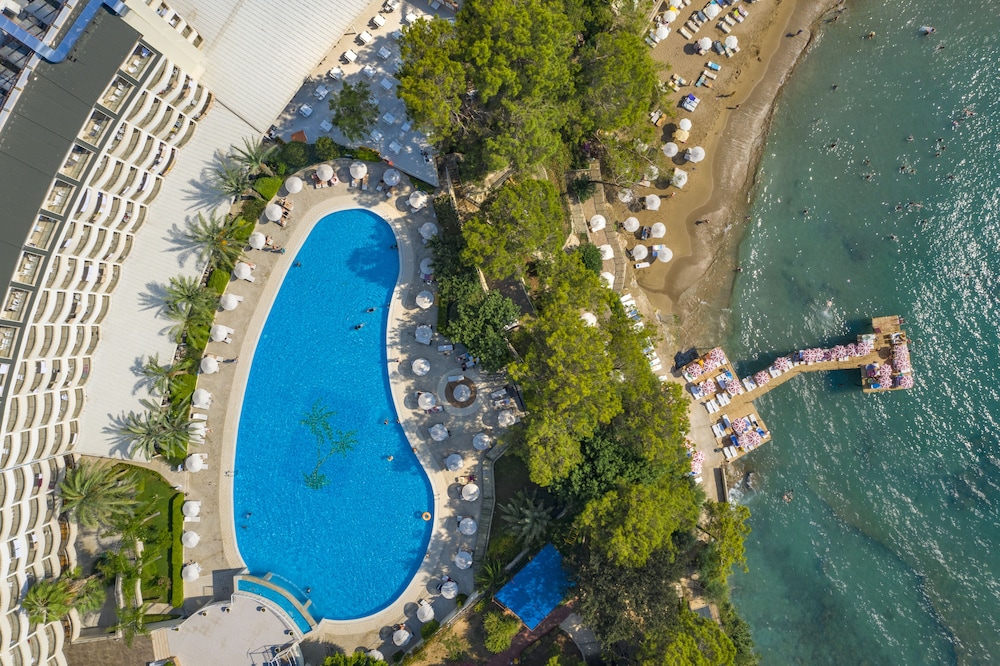 Utopia Beach Club — Pool in Avsallar