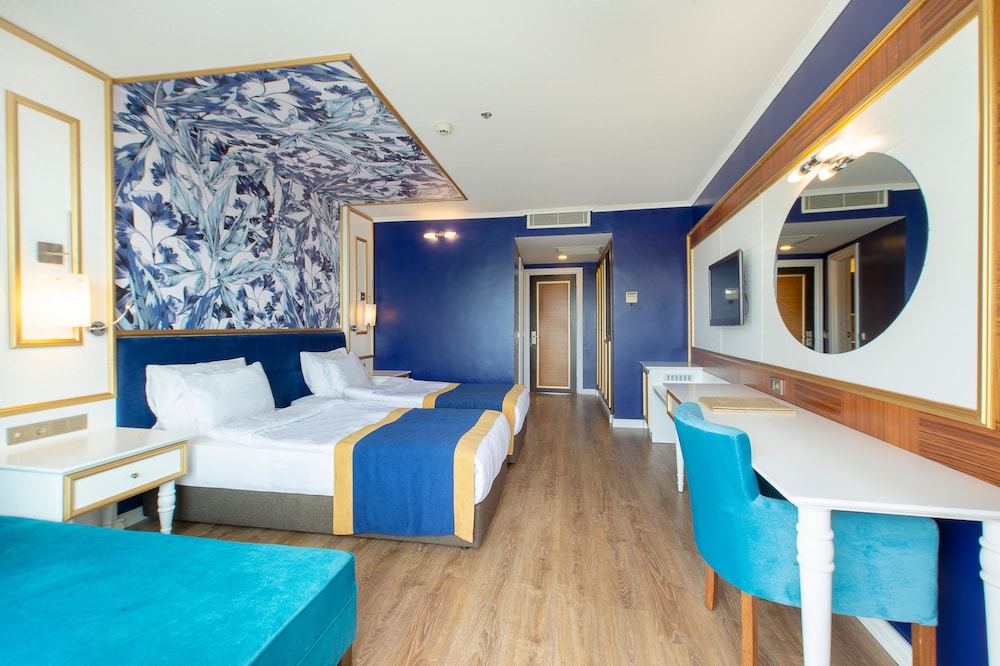 Utopia Beach Club — Rooms in Avsallar