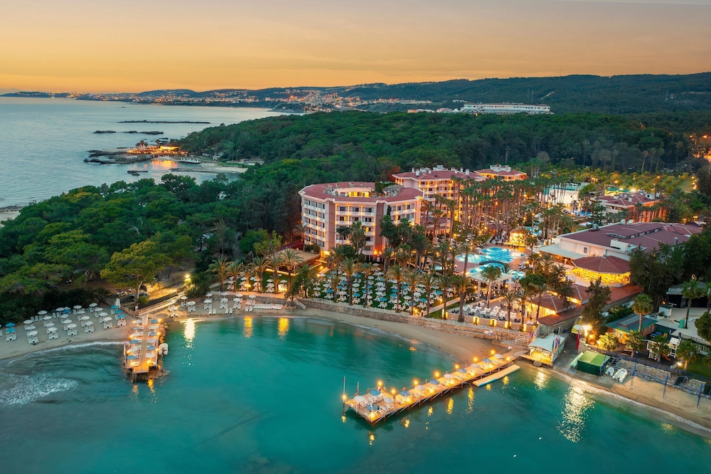 Utopia Resort & Residence — Beach in Avsallar