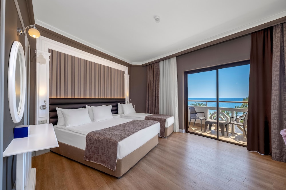 Utopia Resort & Residence - zdjęcie 5