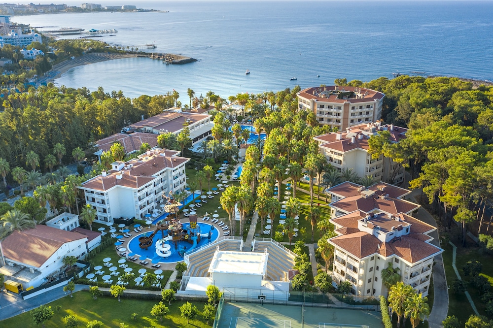 Utopia Resort & Residence - zdjęcie 3