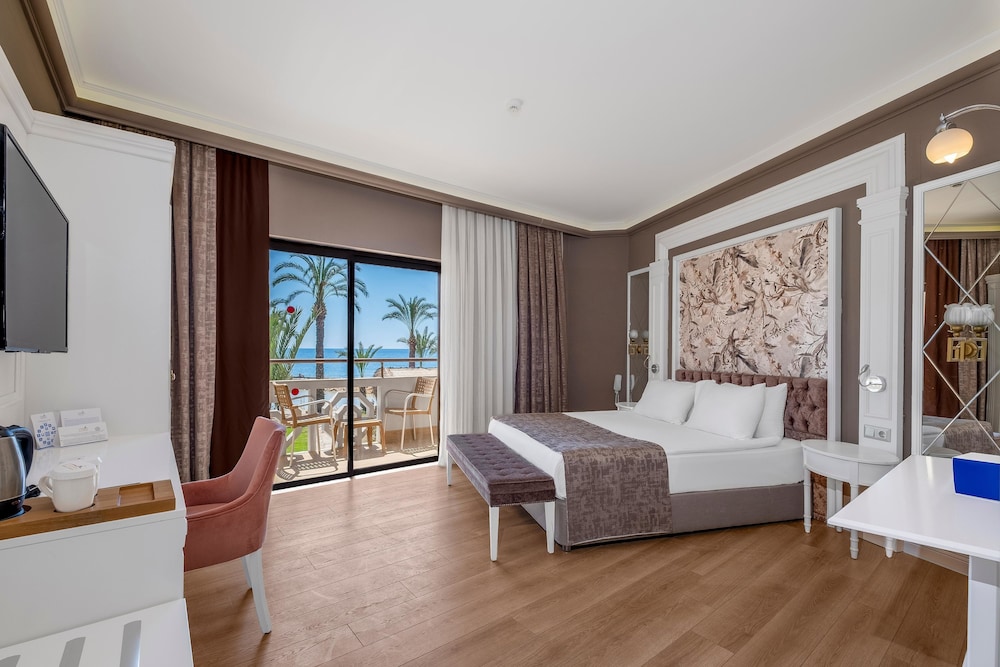 Utopia Resort & Residence — Hotel rooms in Avsallar