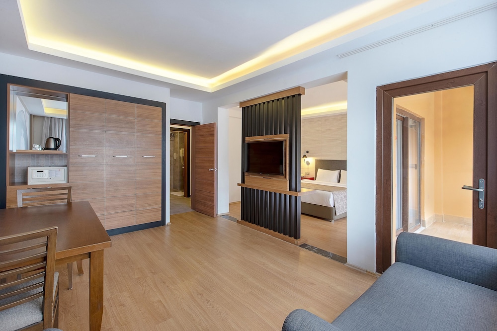 Utopia Resort & Residence — Hotel rooms in Avsallar