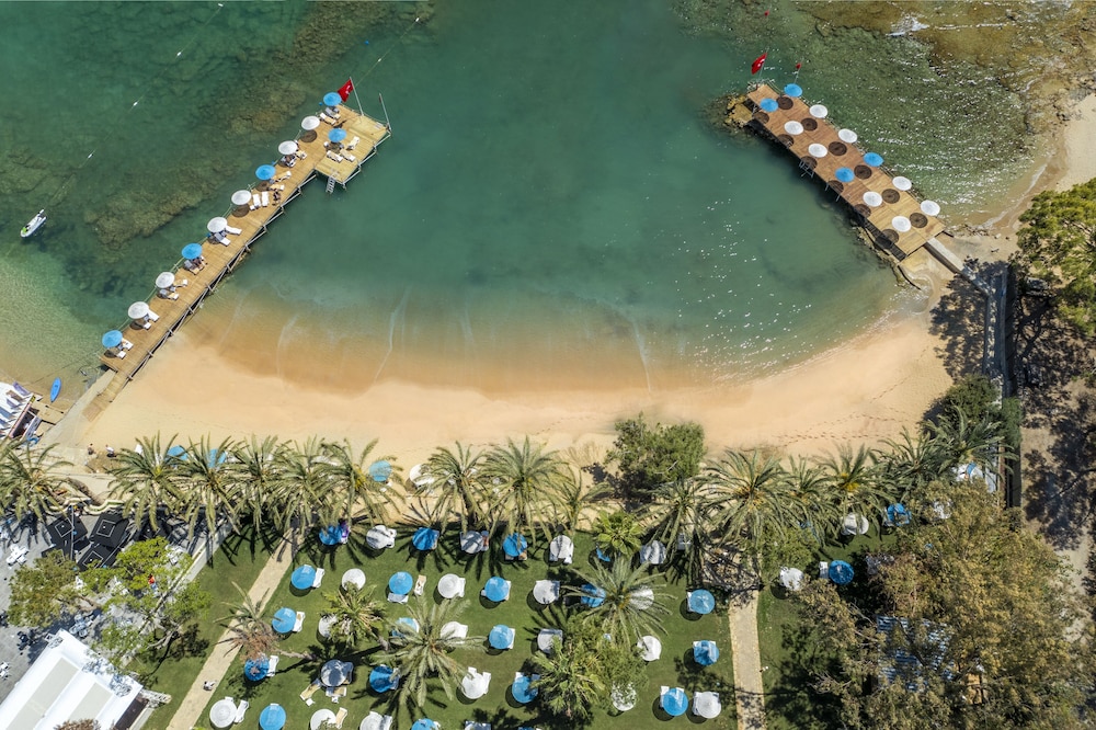 Utopia Resort & Residence — Beach in Avsallar