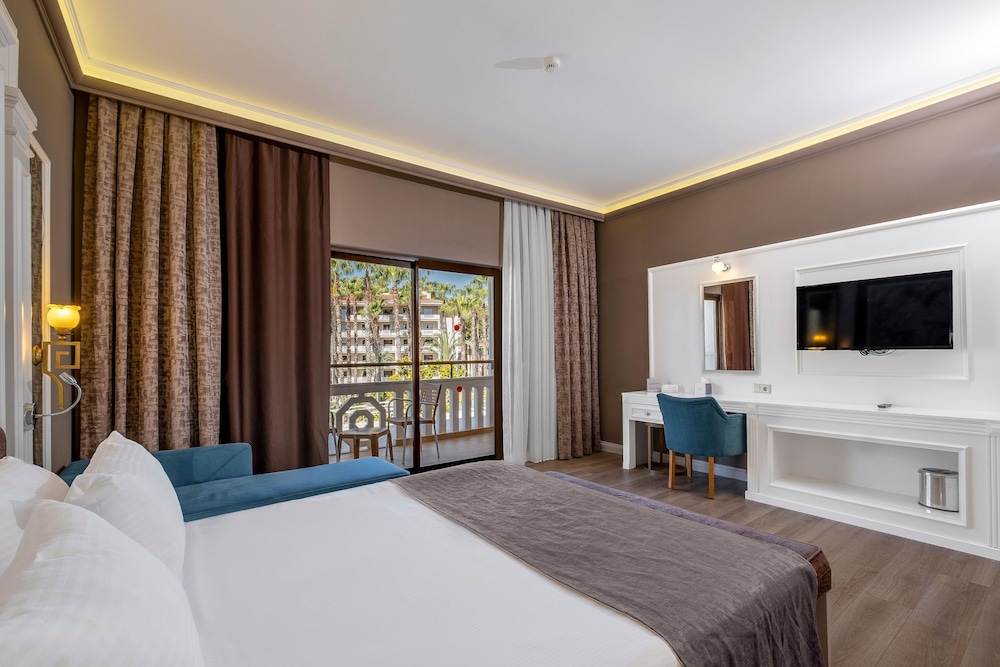 Utopia Resort & Residence — Hotel rooms in Avsallar