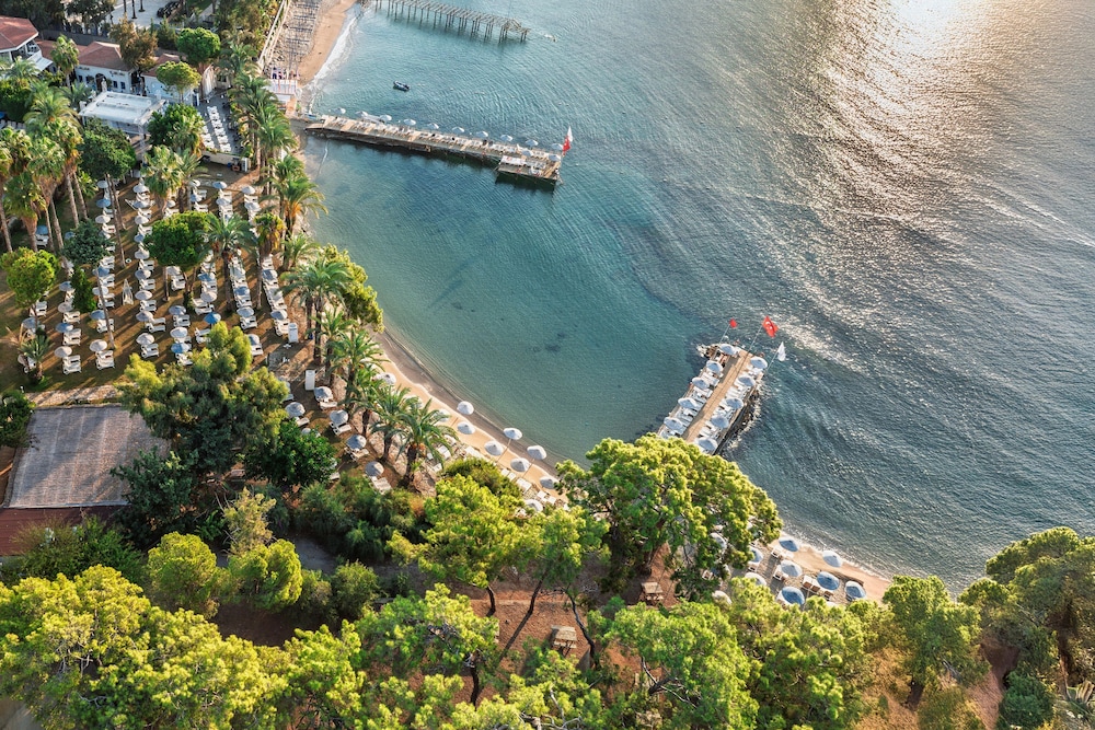 Utopia Resort & Residence — Beach in Avsallar