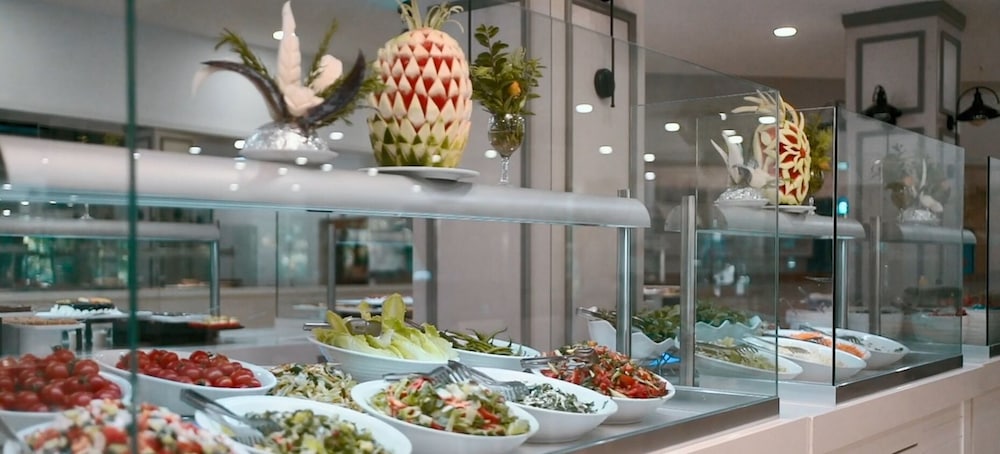 Lucida Beach Hotel - Ultra All Inclusive — Restaurant & bars in Kemer