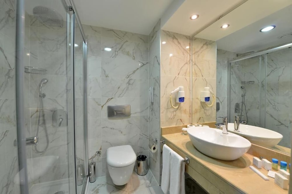 Lucida Beach Hotel - Ultra All Inclusive — Hotel rooms in Kemer