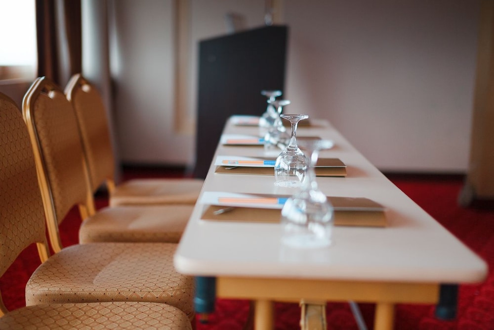 L'Oceanica Beach Resort Hotel - All Inclusive — Restaurant & bars in Kemer