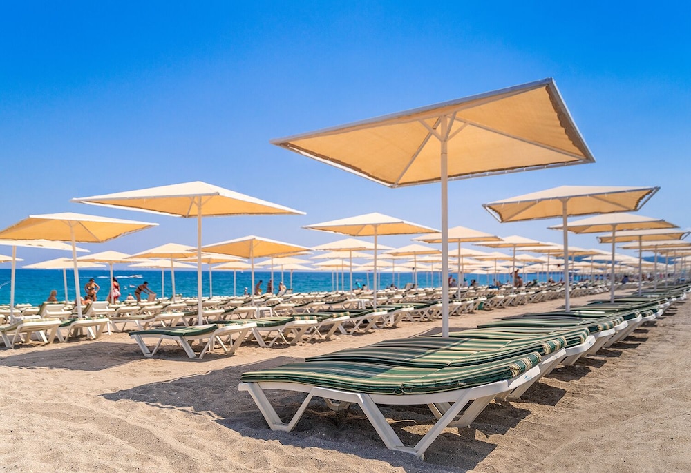 L'Oceanica Beach Resort Hotel - All Inclusive — Beach in Kemer