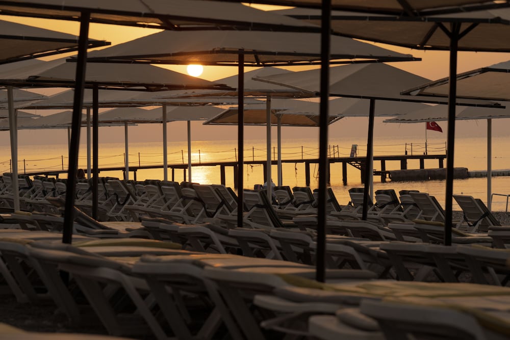 L'Oceanica Beach Resort Hotel - All Inclusive — Beach in Kemer