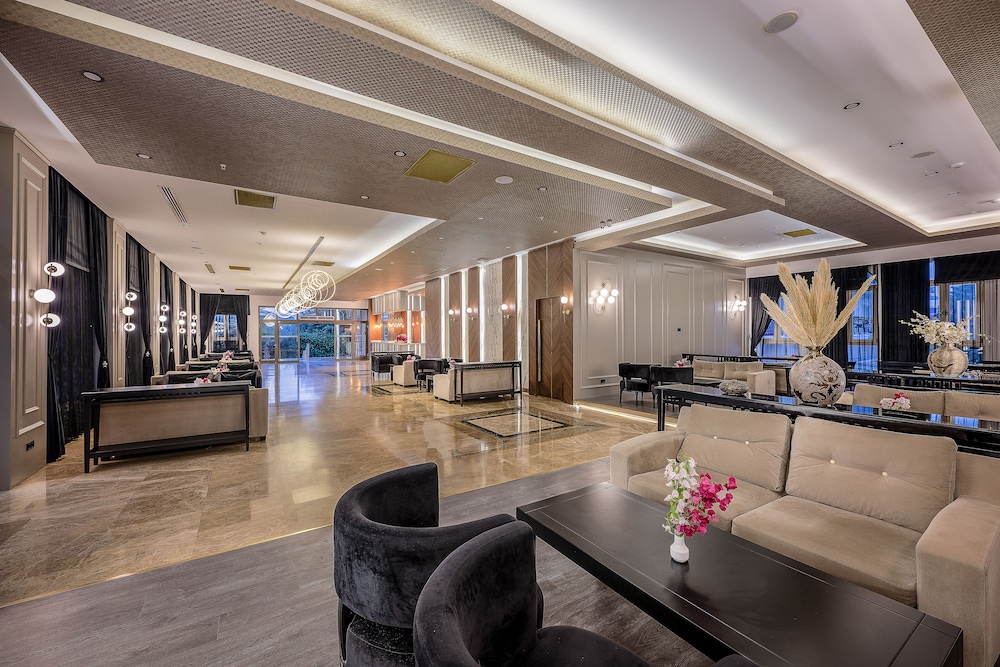 L'Oceanica Beach Resort Hotel - All Inclusive — Hotel building in Kemer