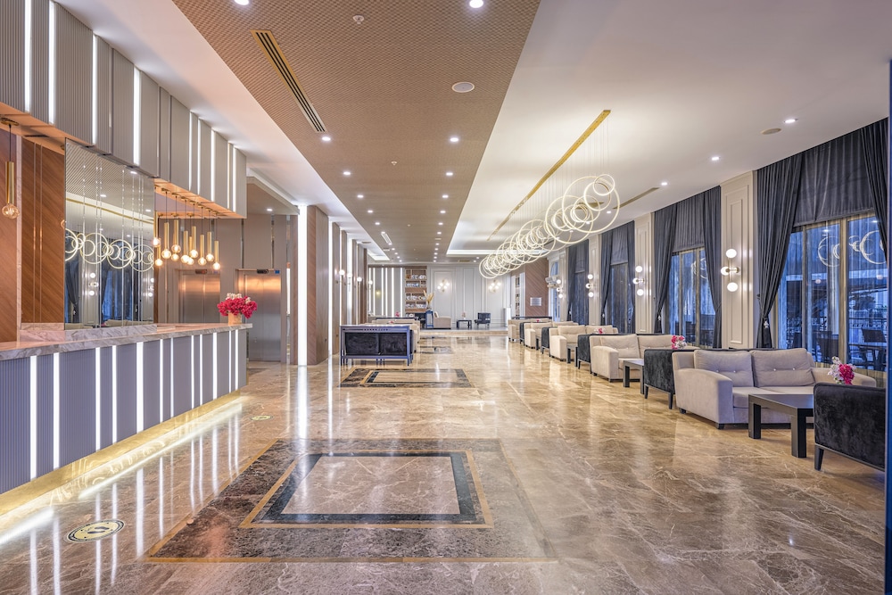 L'Oceanica Beach Resort Hotel - All Inclusive — Hotel building in Kemer