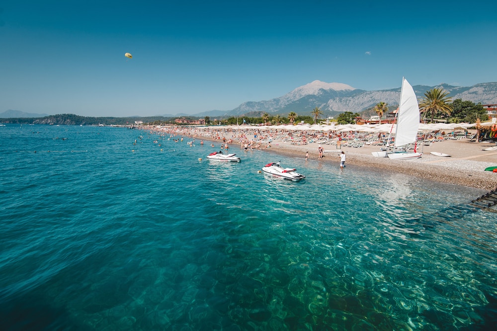 L'Oceanica Beach Resort Hotel - All Inclusive — Beach in Kemer