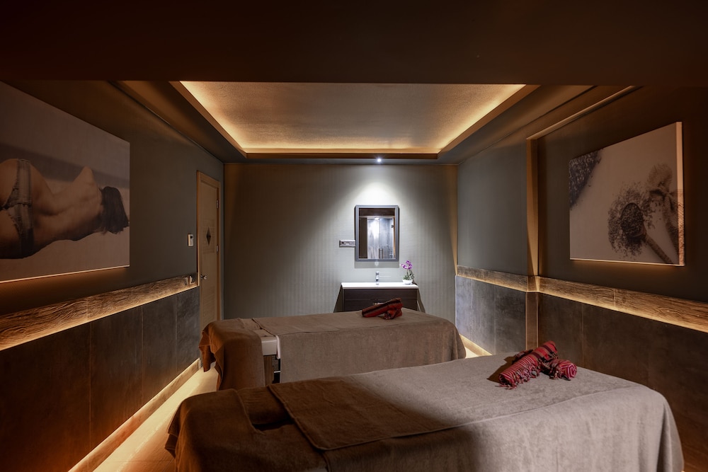 L'Oceanica Beach Resort Hotel - All Inclusive — Hotel rooms in Kemer