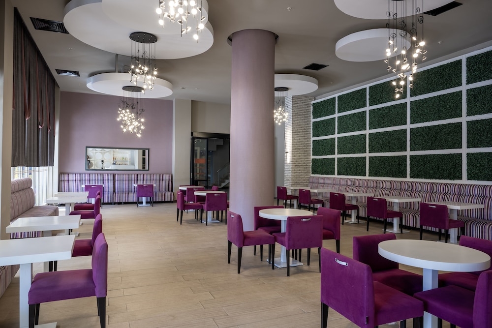 L'Oceanica Beach Resort Hotel - All Inclusive — Restaurant & bars in Kemer