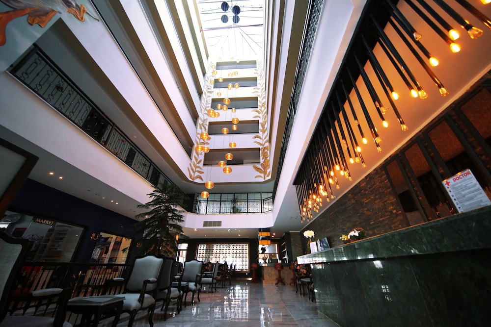 SEY BEACH HOTEL &SPA — Hotel building in Alanya