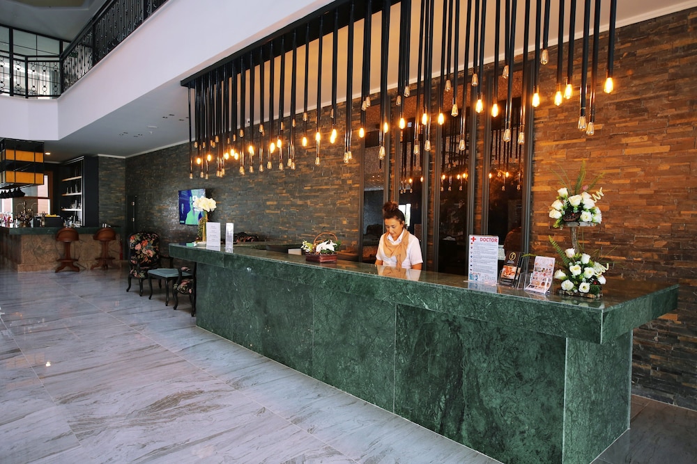 SEY BEACH HOTEL &SPA — Hotel building in Alanya