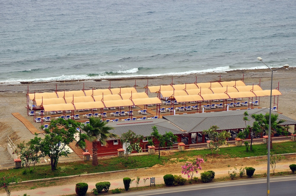 SEY BEACH HOTEL &SPA — Beach in Alanya