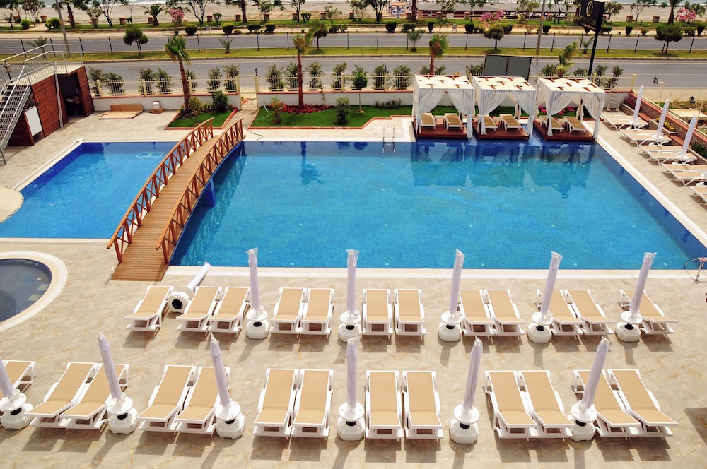SEY BEACH HOTEL &SPA — Swimming pool in Alanya