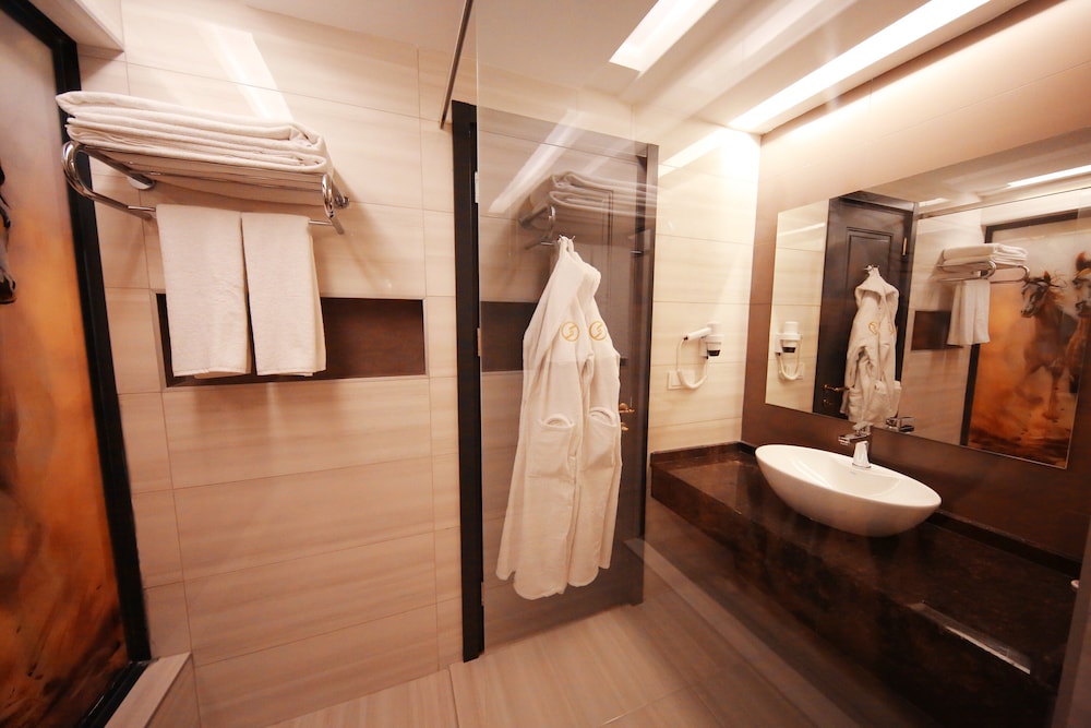 SEY BEACH HOTEL &SPA — Hotel rooms in Alanya