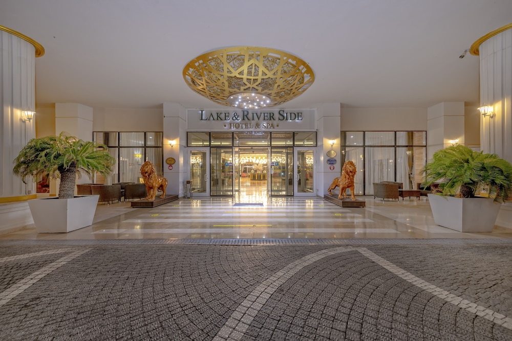 Lake River Side Hotel Spa - Ultra All Inclusive — Hotel building in Side