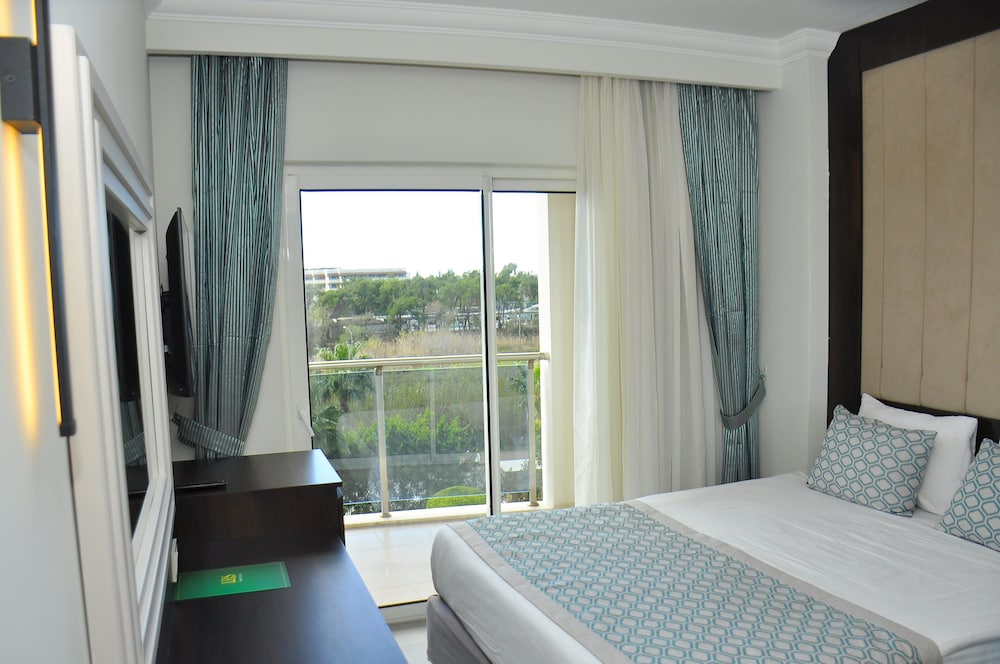 Lake River Side Hotel Spa - Ultra All Inclusive — Hotel rooms in Side