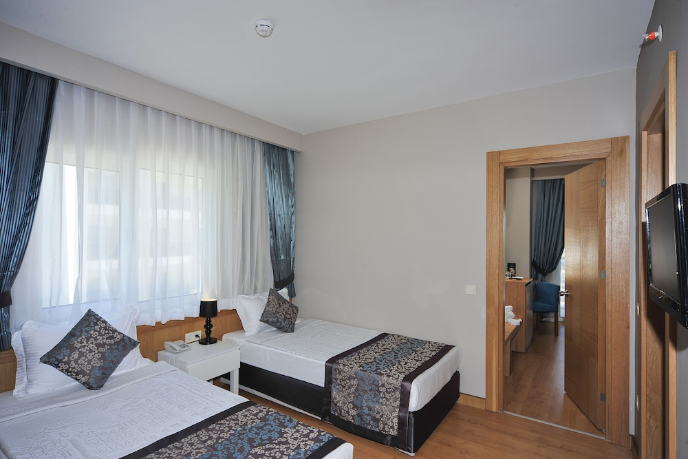 Lake River Side Hotel Spa - Ultra All Inclusive — Hotel rooms in Side