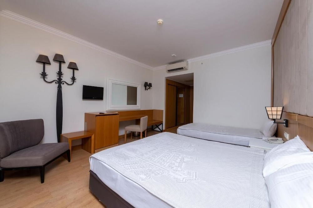 Lake River Side Hotel Spa - Ultra All Inclusive — Hotel rooms in Side