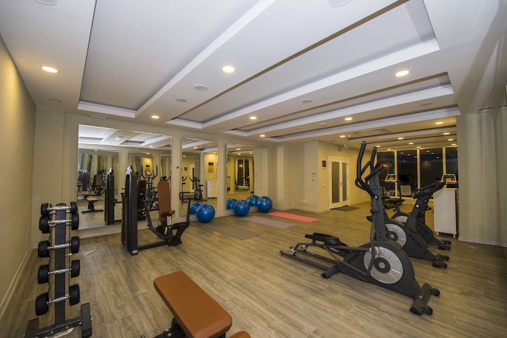 Palm World Resort & Spa Side - All Inclusive — Sports & recreation in Side