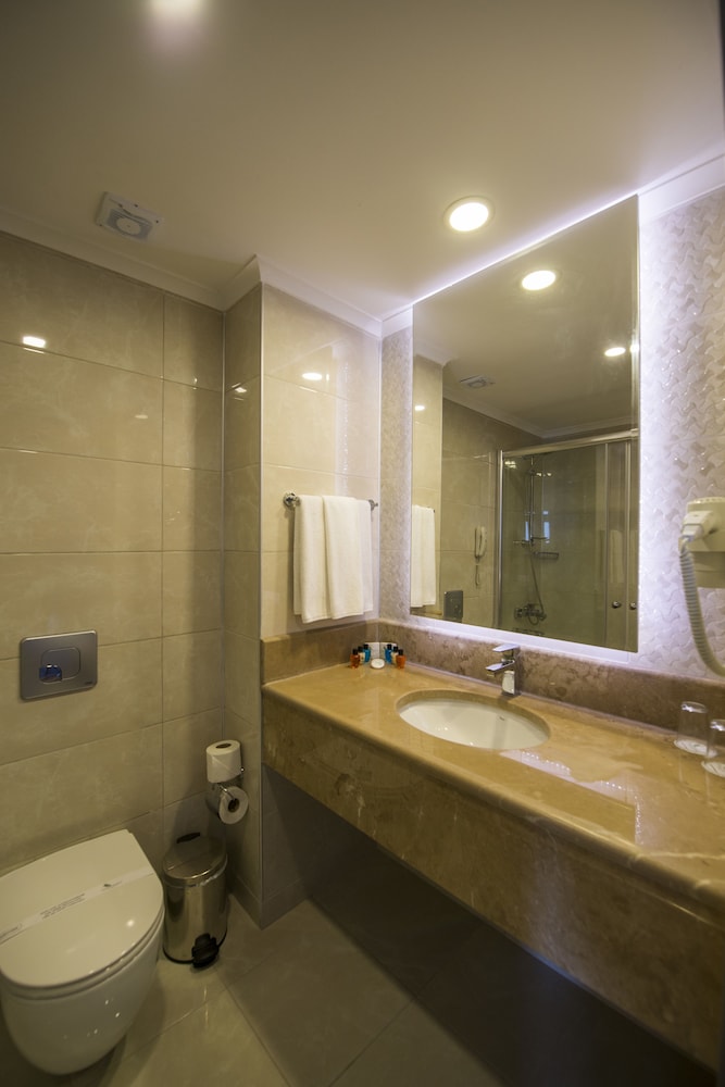 Palm World Resort & Spa Side - All Inclusive — Hotel rooms in Side