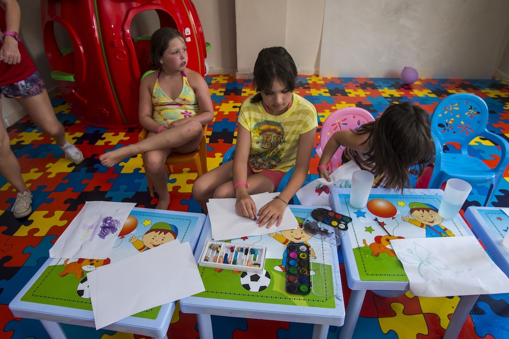 Palm World Resort & Spa Side - All Inclusive — Attractions for children in Side