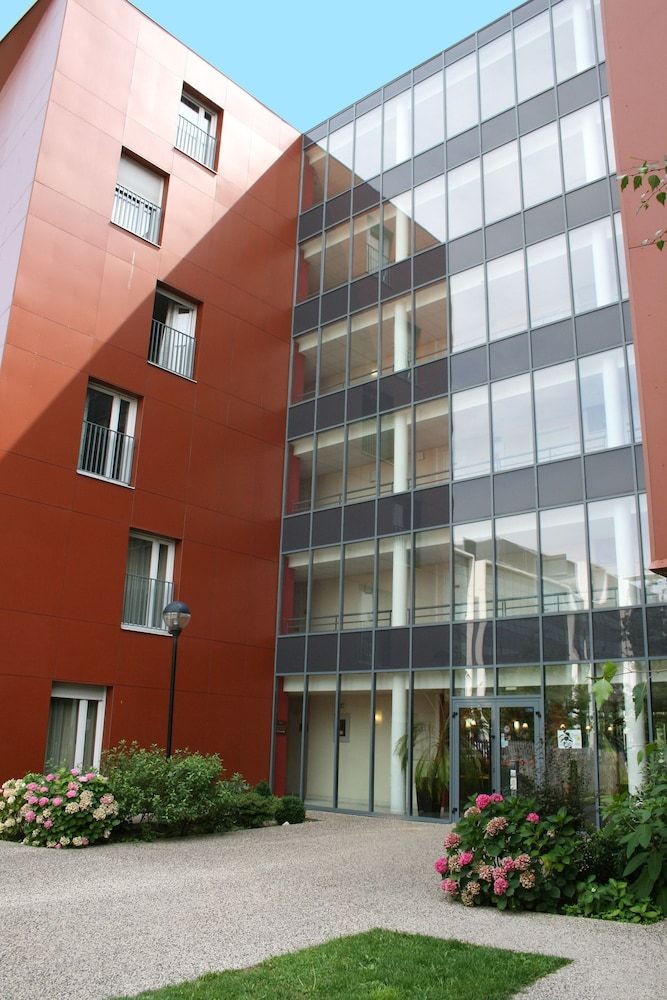 Appart'hôtel Odalys City - Bioparc Lyon Est